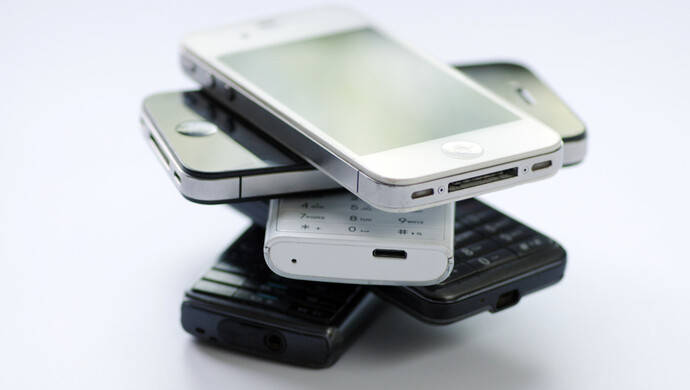 回收二手手机:我们的废弃手机，成了别人的大生意